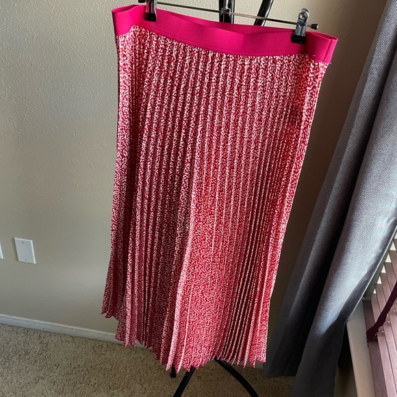 Vince Camuto midi skirt - Picture 2 of 8